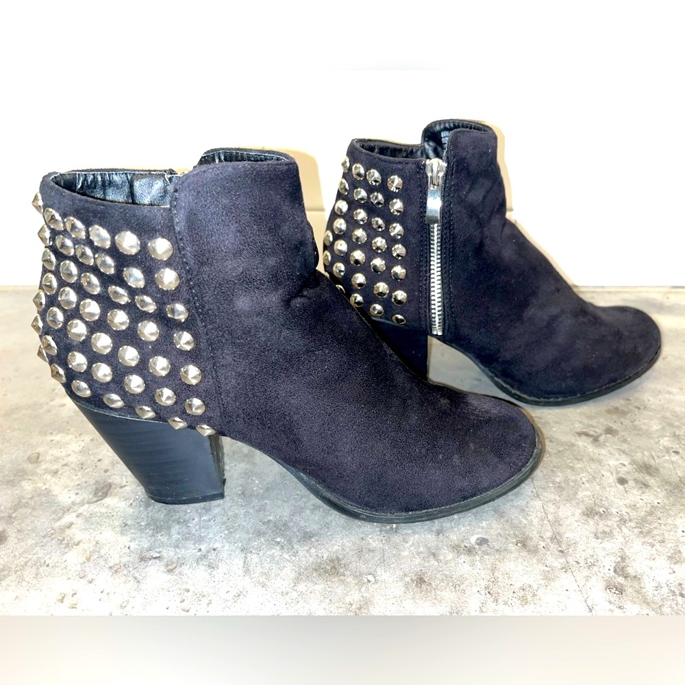 Charles Albert Black studded Ankle Booties Sleek Design